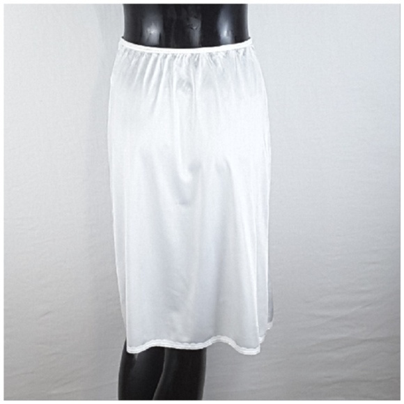 VASSARETTE, Made in USA, White Midi Slip, size Med - Picture 3 of 8